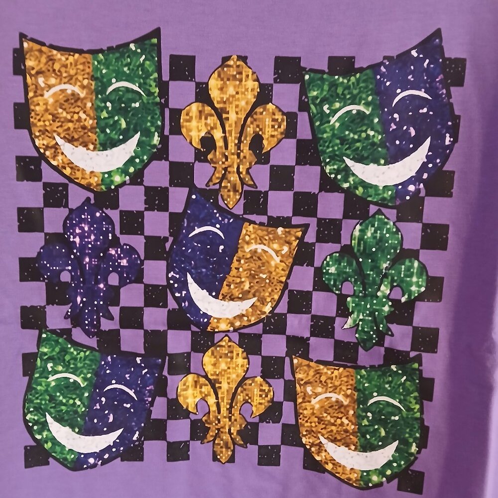 Women's Mardi Gras Purple Tee Shirt NWT SZ L Mask Design